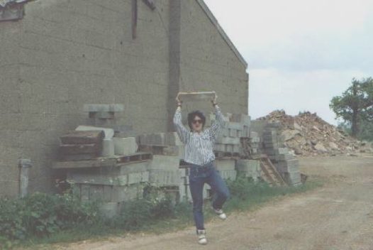 Ray's performs the Owstwick-Yard Breeze Block Dance